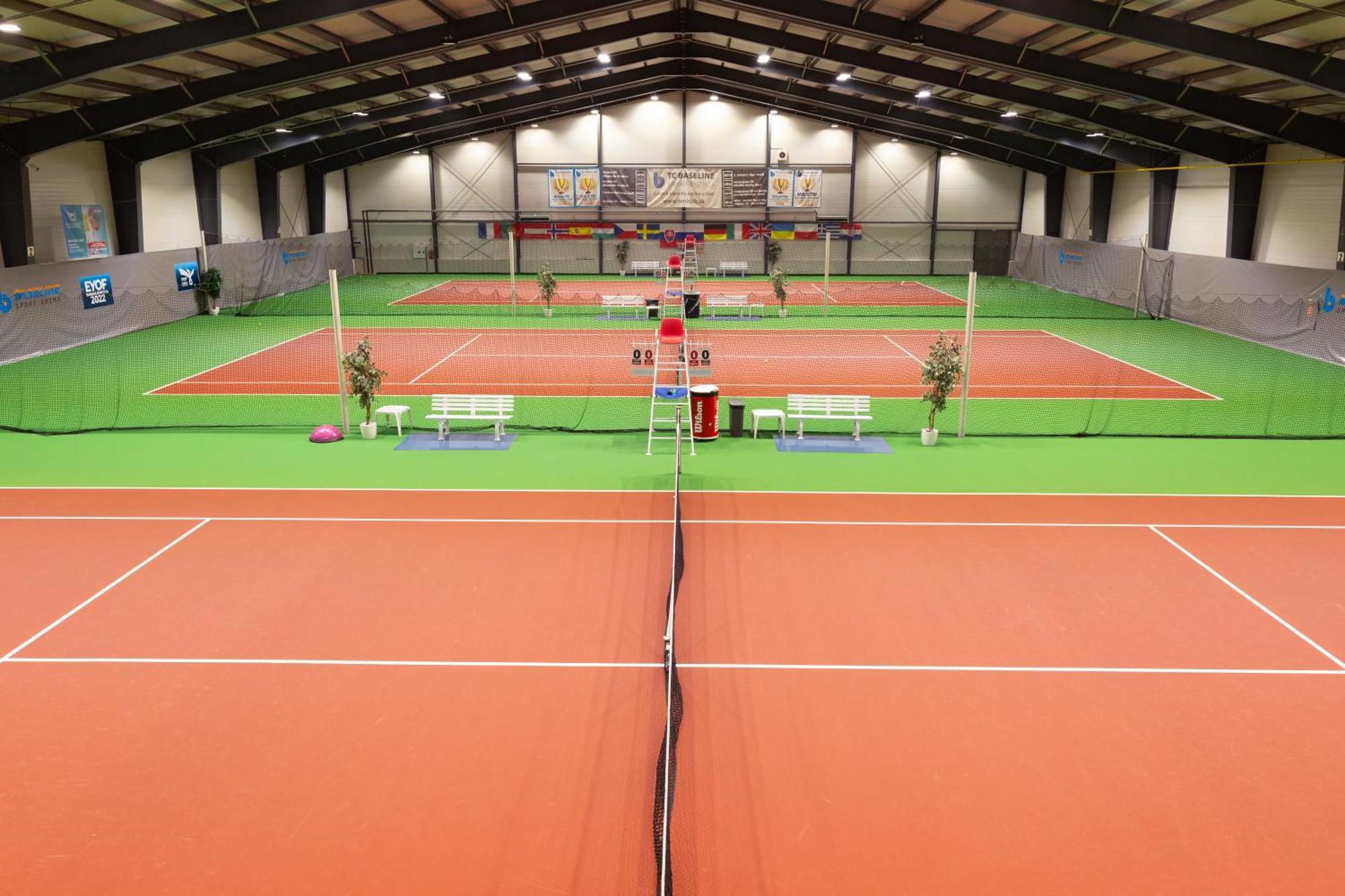 Baseline Sportovy Areal & Penzion Banska Bystrica Bagian luar foto